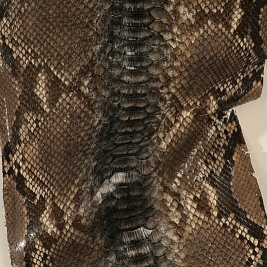 Snake leather-piton